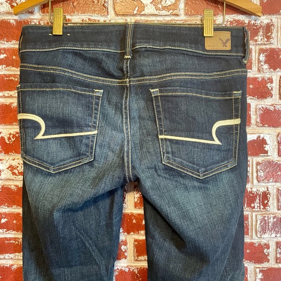 American Eagle Super Stretch Artist Crop Dark Wash Jeans. Size 6 - Picture 5 of 10